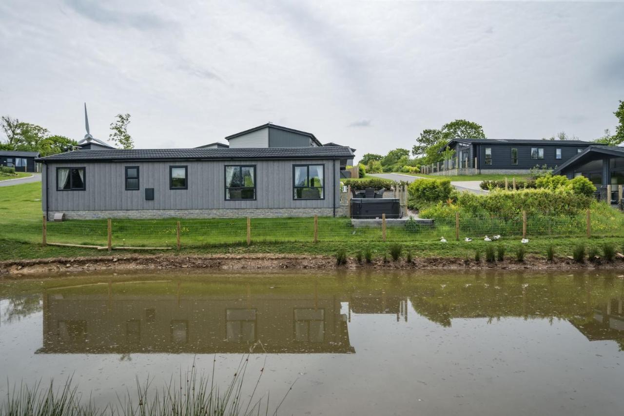 Lifton Lilac Lodge, 22 Roadford Lake Lodges מראה חיצוני תמונה
