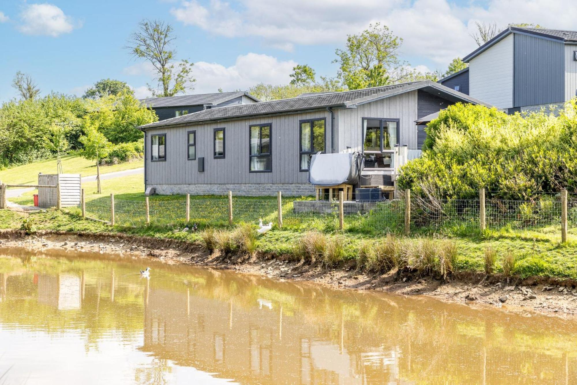 Lifton Lilac Lodge, 22 Roadford Lake Lodges מראה חיצוני תמונה