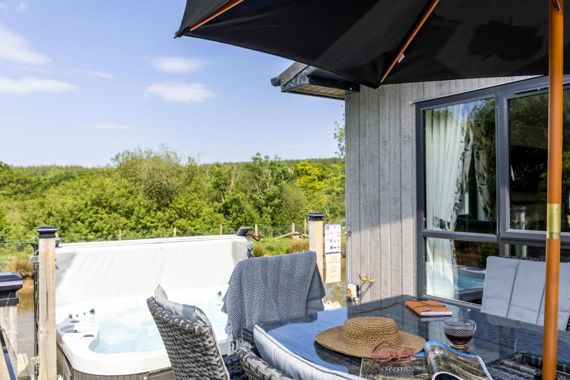 Lifton Lilac Lodge, 22 Roadford Lake Lodges מראה חיצוני תמונה